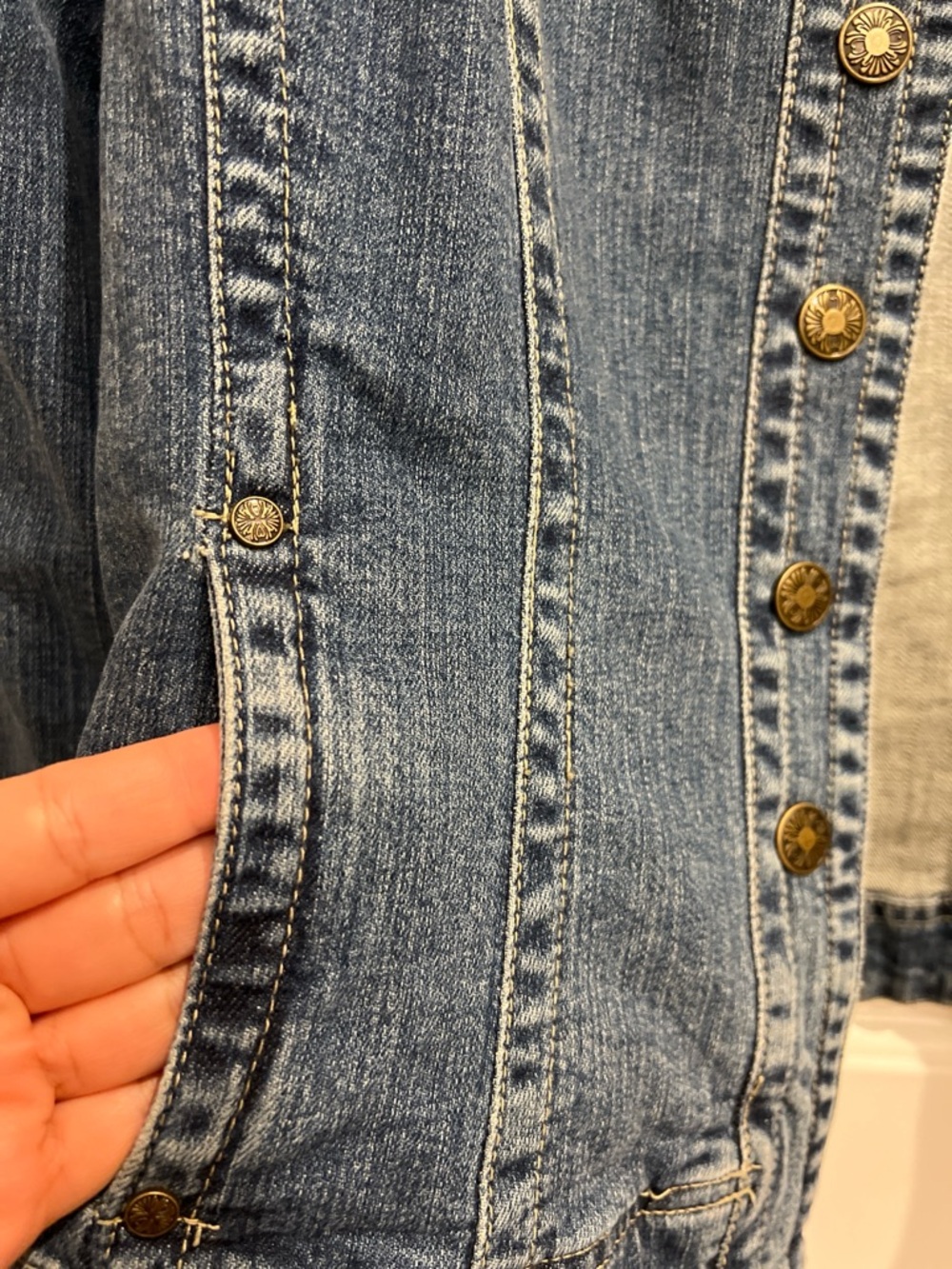 Live a Little (LAL) Classic Blue Stretch Denim Petite Jacket - PXL - Picture 4 of 10